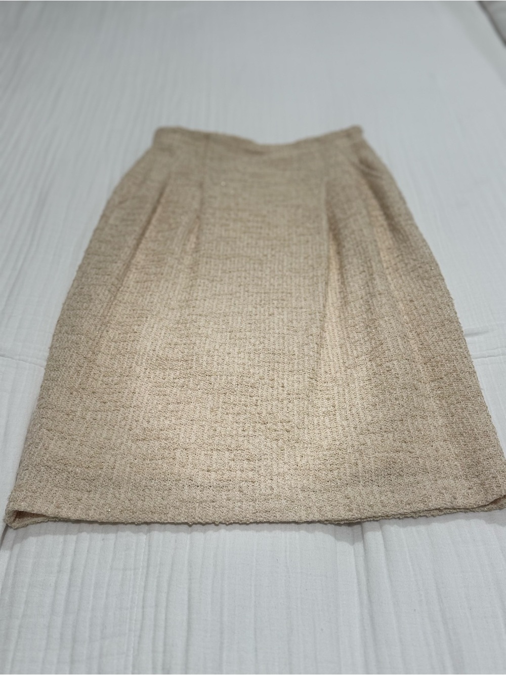 St. John Collection Neutral Cream A-Line Skirt w/ Metallic Gold Thread detail